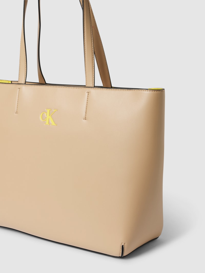 Shopper mit Label-Applikation Modell 'SLEEK' in camel