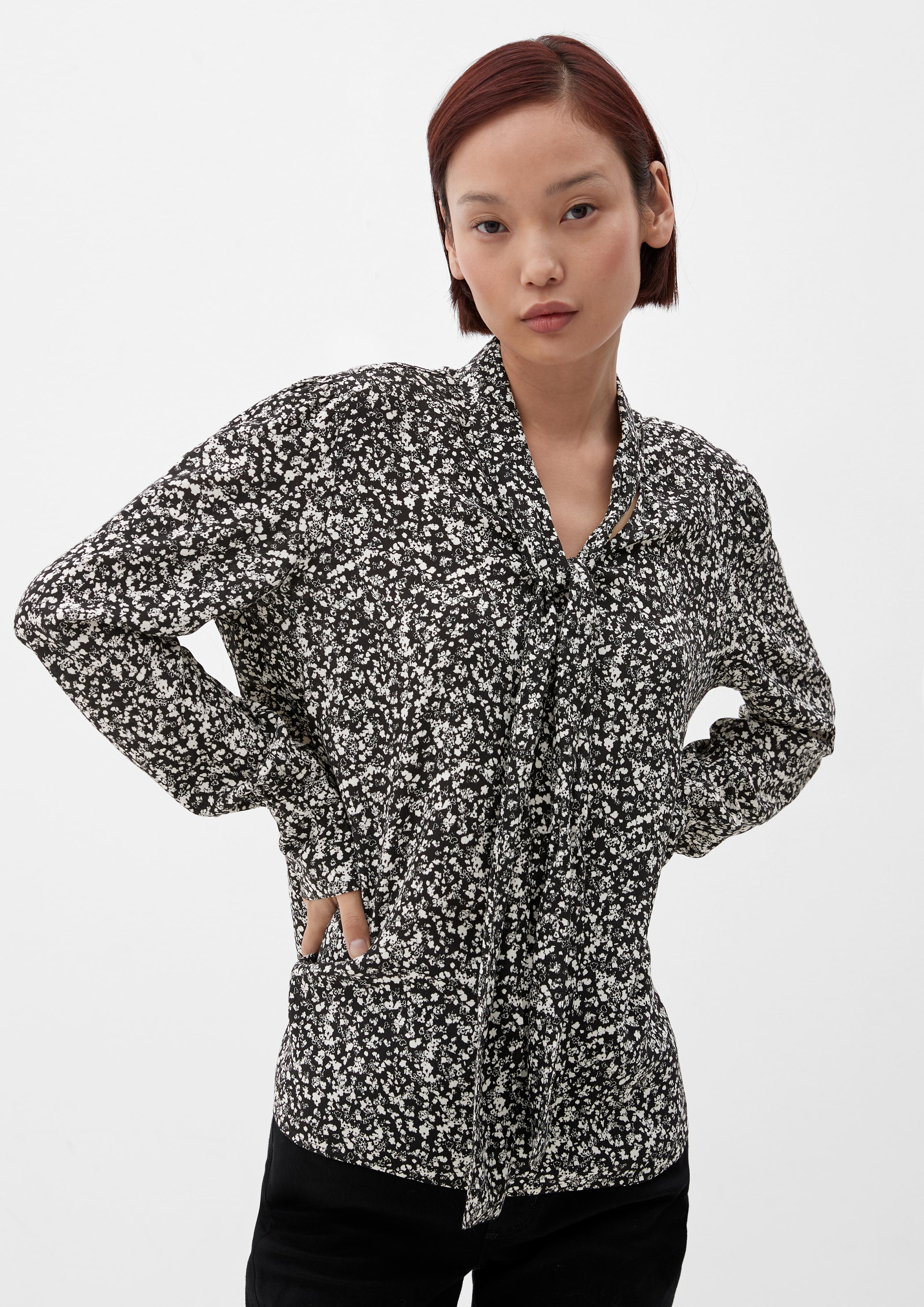 Bluse mit Schluppe  2120848-99A2