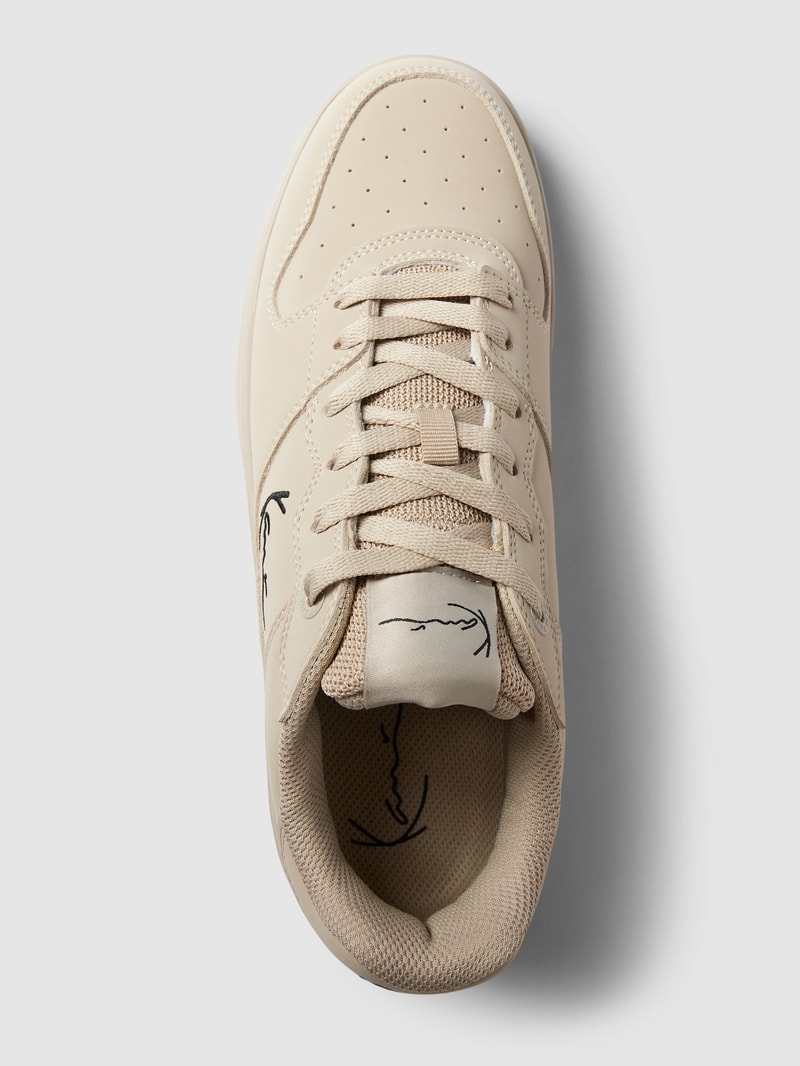 Sneaker mit Label-Stitching in beige