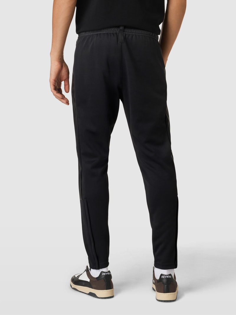 Sweatpants mit labeltypischen Galonstreifen Modell 'TIRO' in schwarz