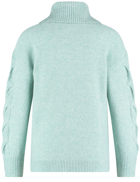 Strickpullover mit Zopfmuster