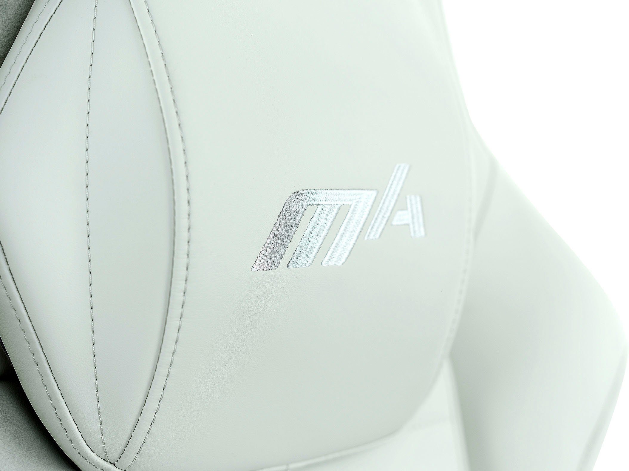 DXRacer Gaming-Stuhl Master PU Leather White