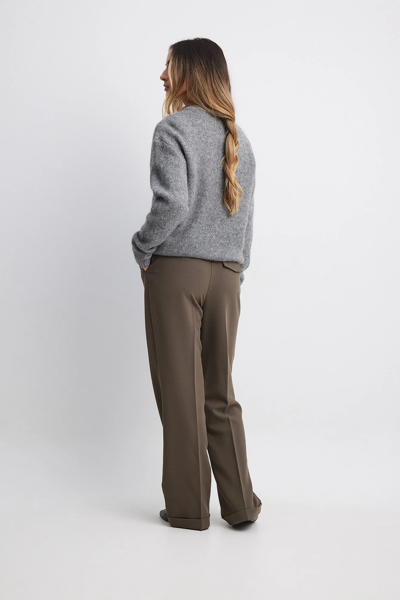 Figurbetonte Anzughose mit mittelhoher Taille