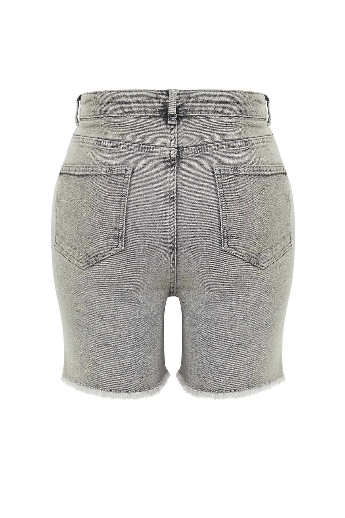 Trendyol Curve  Graue Mini-Jeansshorts mit Taschen und Quastendetails TBBSS24AP00010