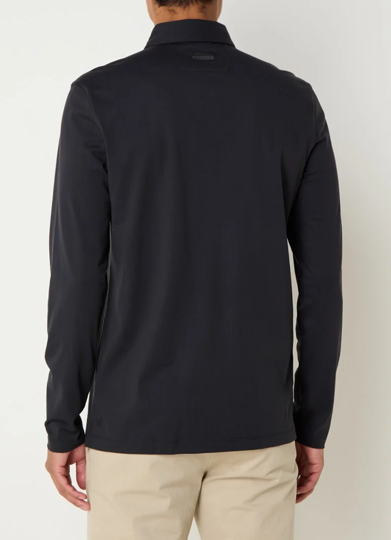 Polo Boggi Milano de corte regular com bolso no peito.
