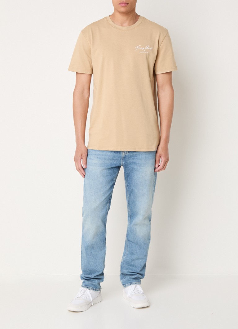 Tricou clasic Tommy Hilfiger cu logo și imprimeu pe spate.