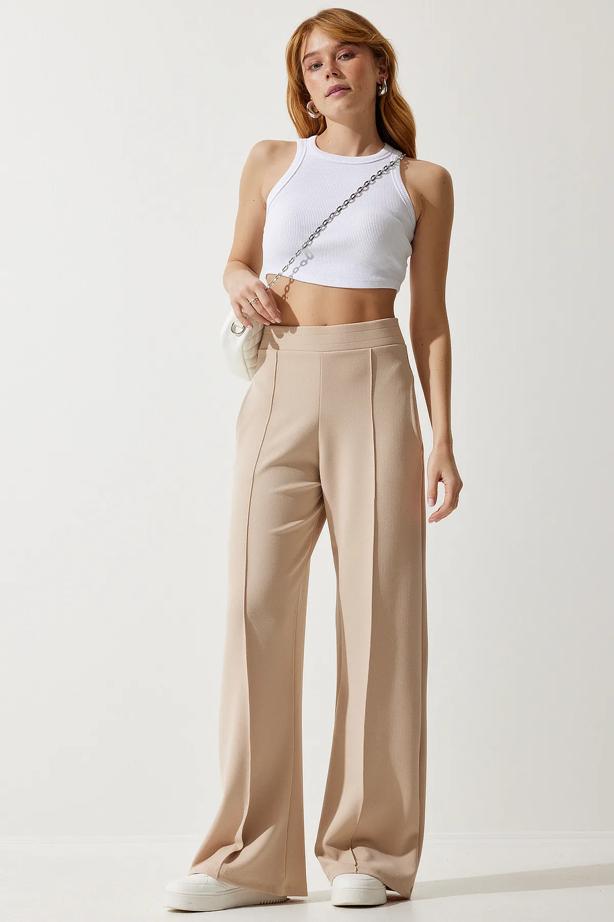 Happiness İstanbul  Cremefarbene Stretch-Jogginghose für Damen BF00090