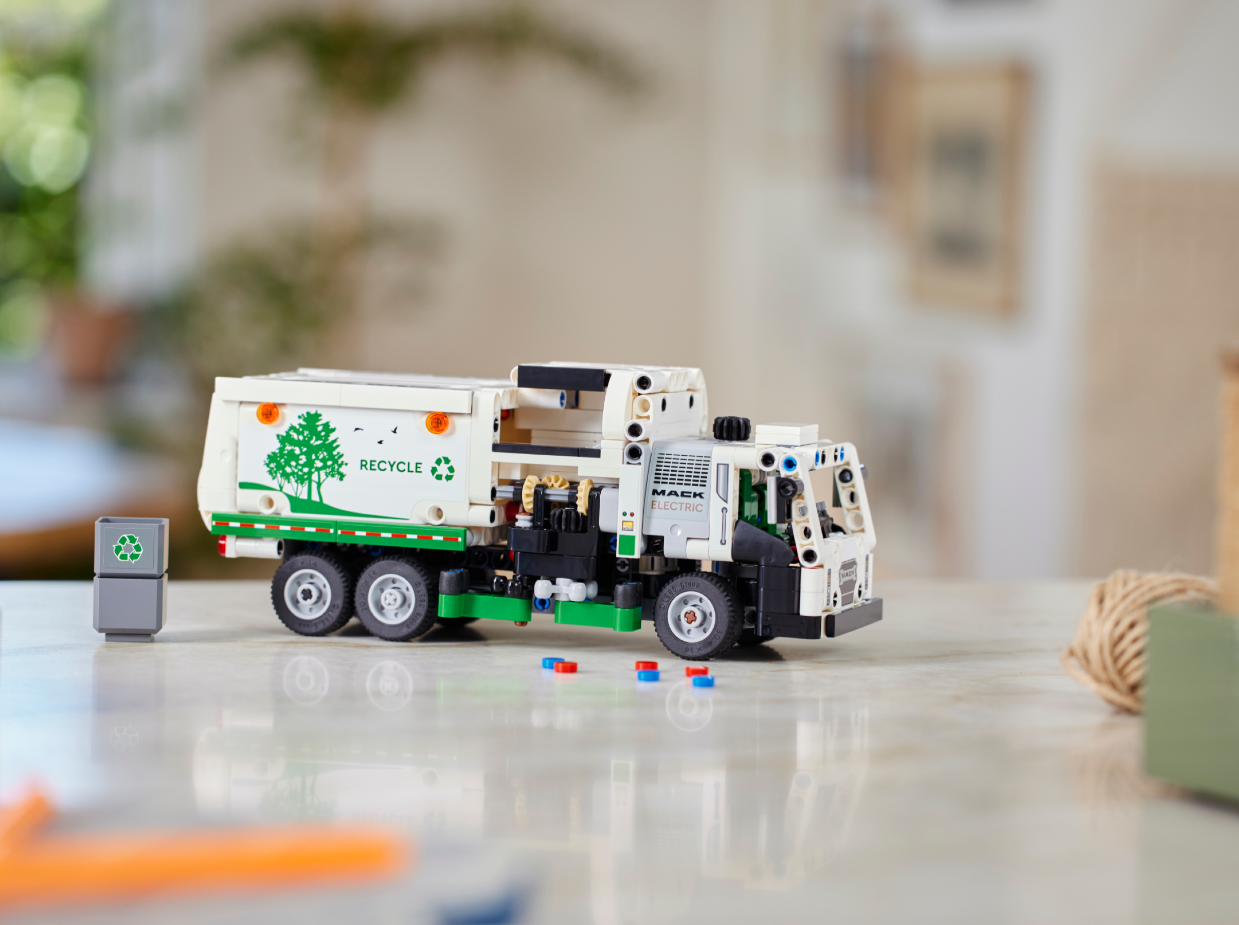 Mack® LR Electric Müllwagen 42167