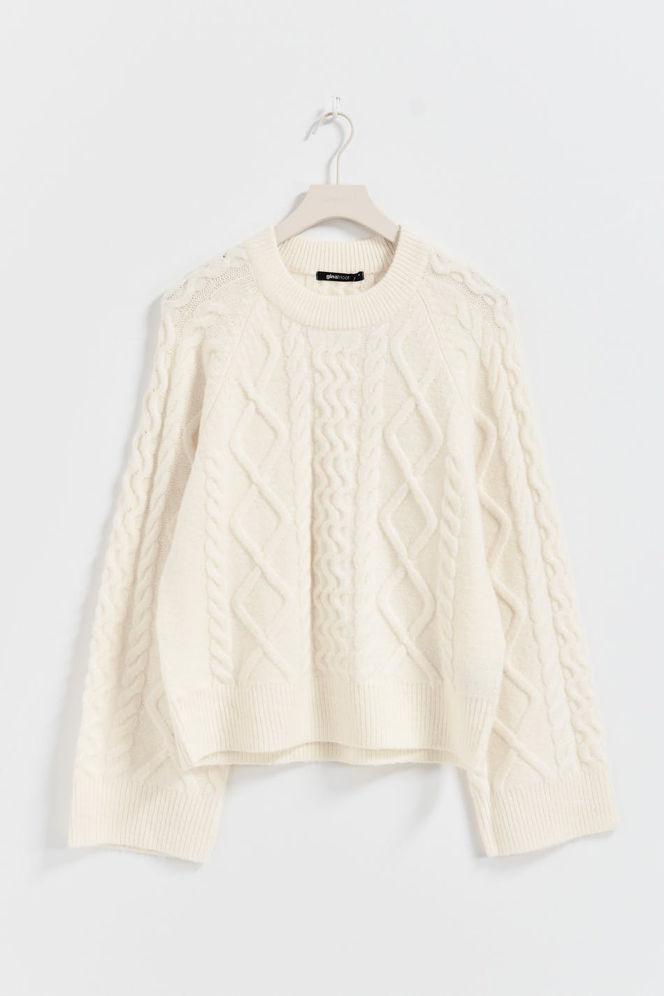Cabel knitted sweater
