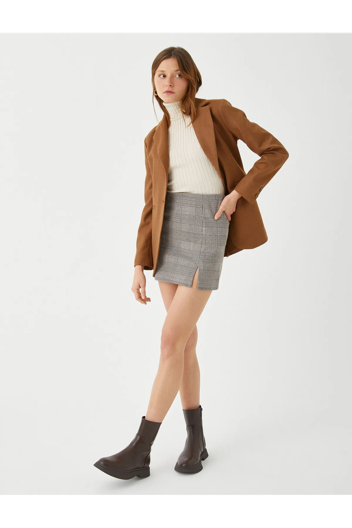 Koton  Karierter Minirock mit schmaler Passform und Schlitz
