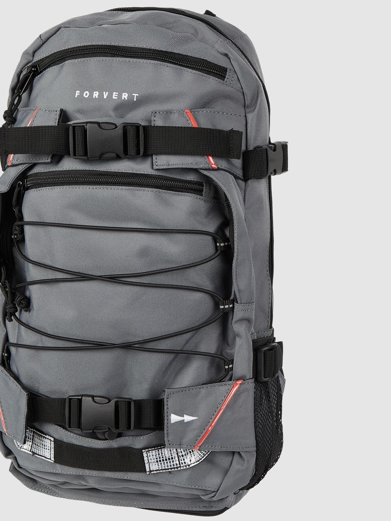 Rucksack mit Label-Details Modell 'LOUIS' in mittelgrau