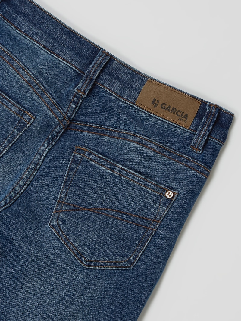 Super Slim Fit Jeans mit Stretch-Anteil Modell 'Rianna' in jeans