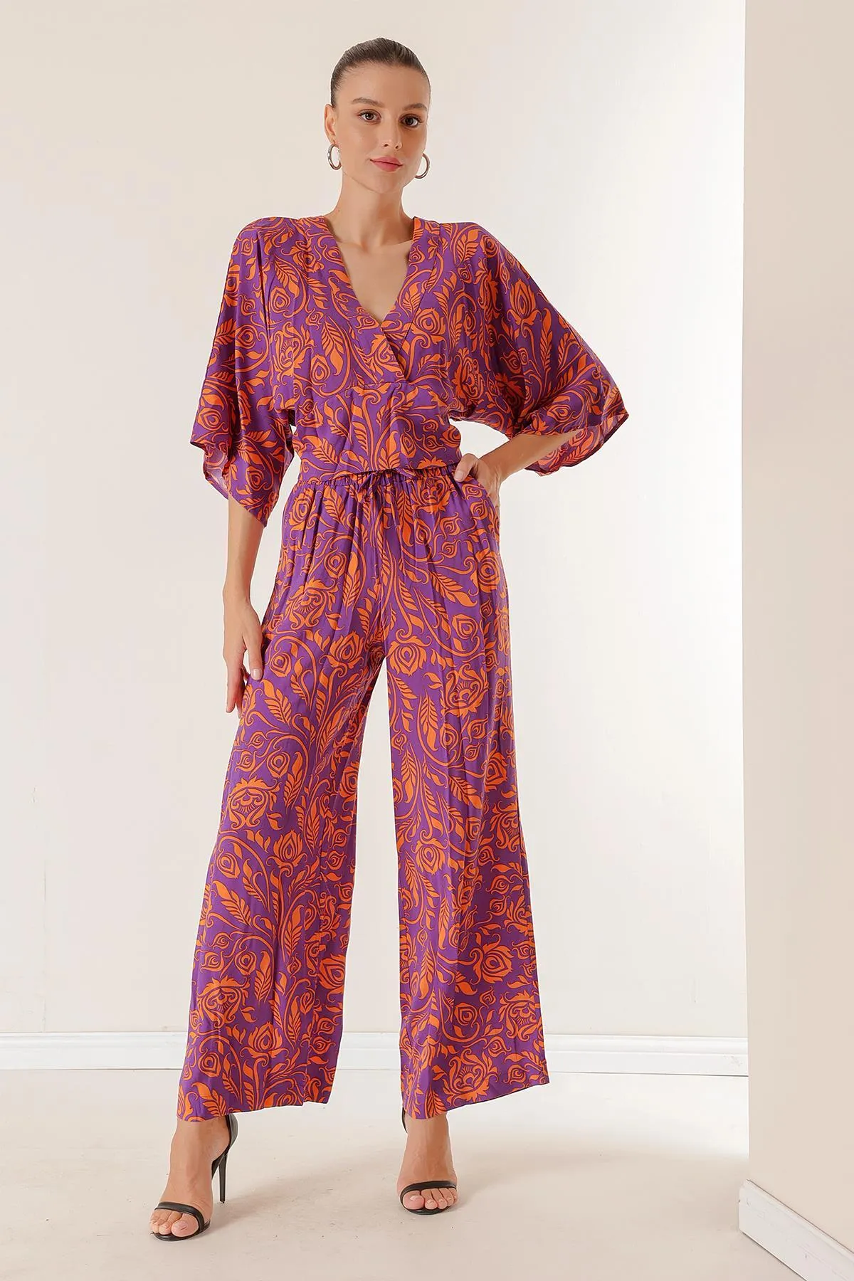 By Saygı  Vorne und hinten V-Ausschnitt, Fledermausärmel, Bluse, elastische Taille, Tasche, Palazzo-Hose, Blattmuster, 2-teiliges Set