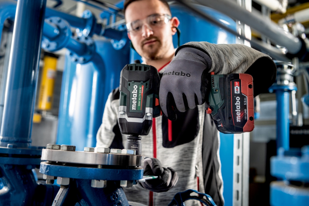 Metabo 602403660 SSW 18 LTX 800 BL Akumulatorski udarni odvijač 18V 5.5Ah LiHD bez četkica
