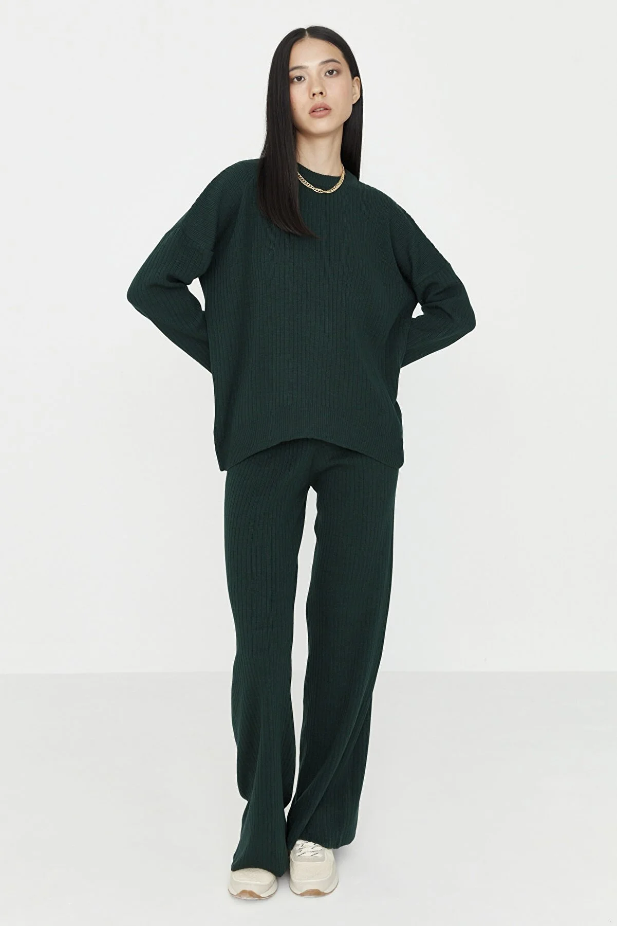 Trendyol Collection  Smaragdgrünes Strickoberteil- und -unterteil-Set mit Rundhalsausschnitt TWOSS20AU0084
