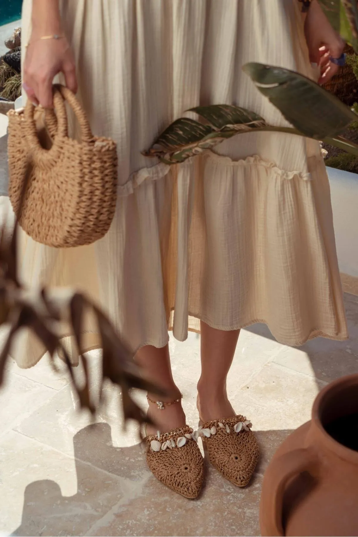 NİŞANTAŞI SHOES  Lisa Tan gestrickte Damenhausschuhe mit Muscheldetails
