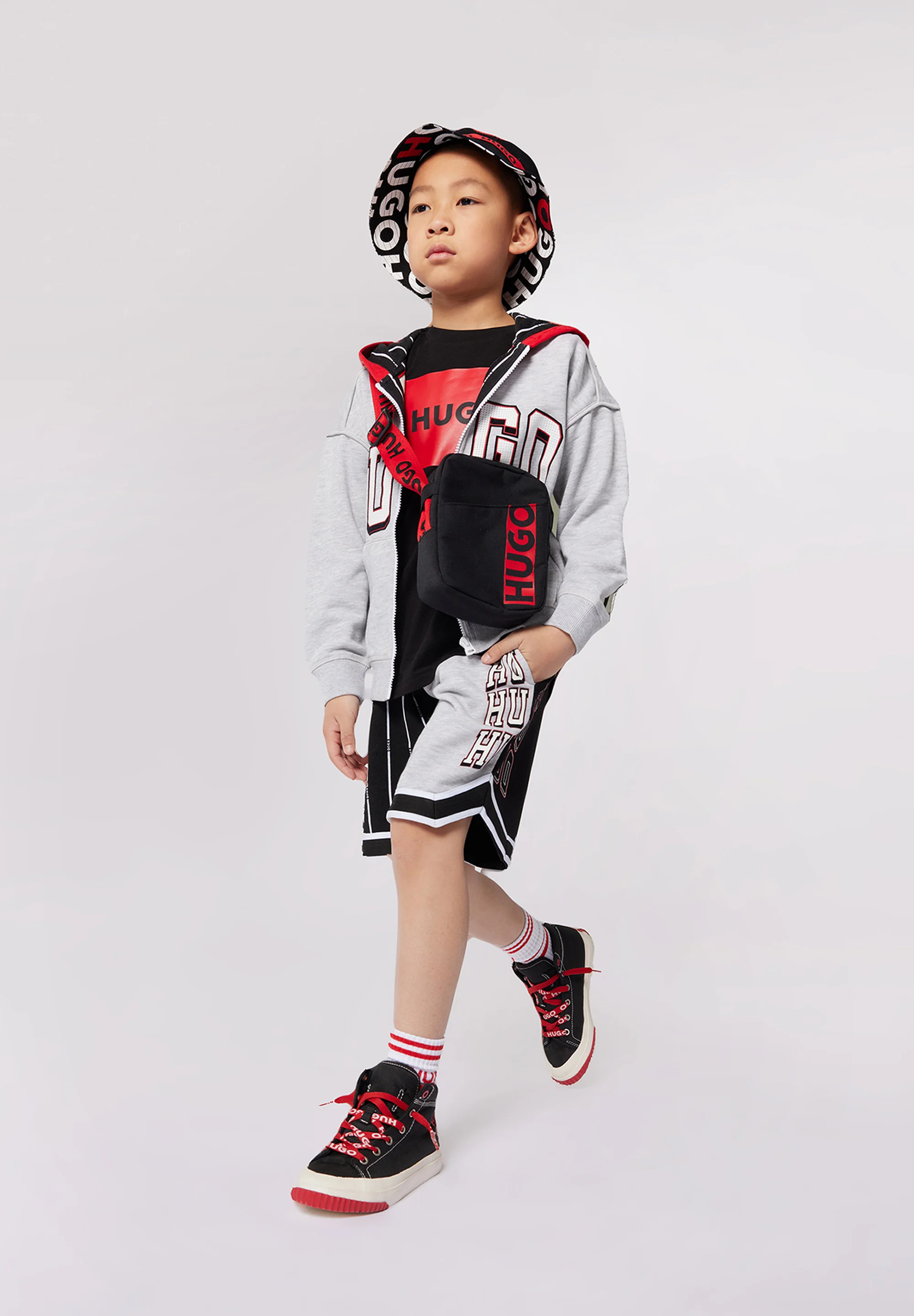 HUGO Kids BERMUDA JOGGING - Pantalones cortos