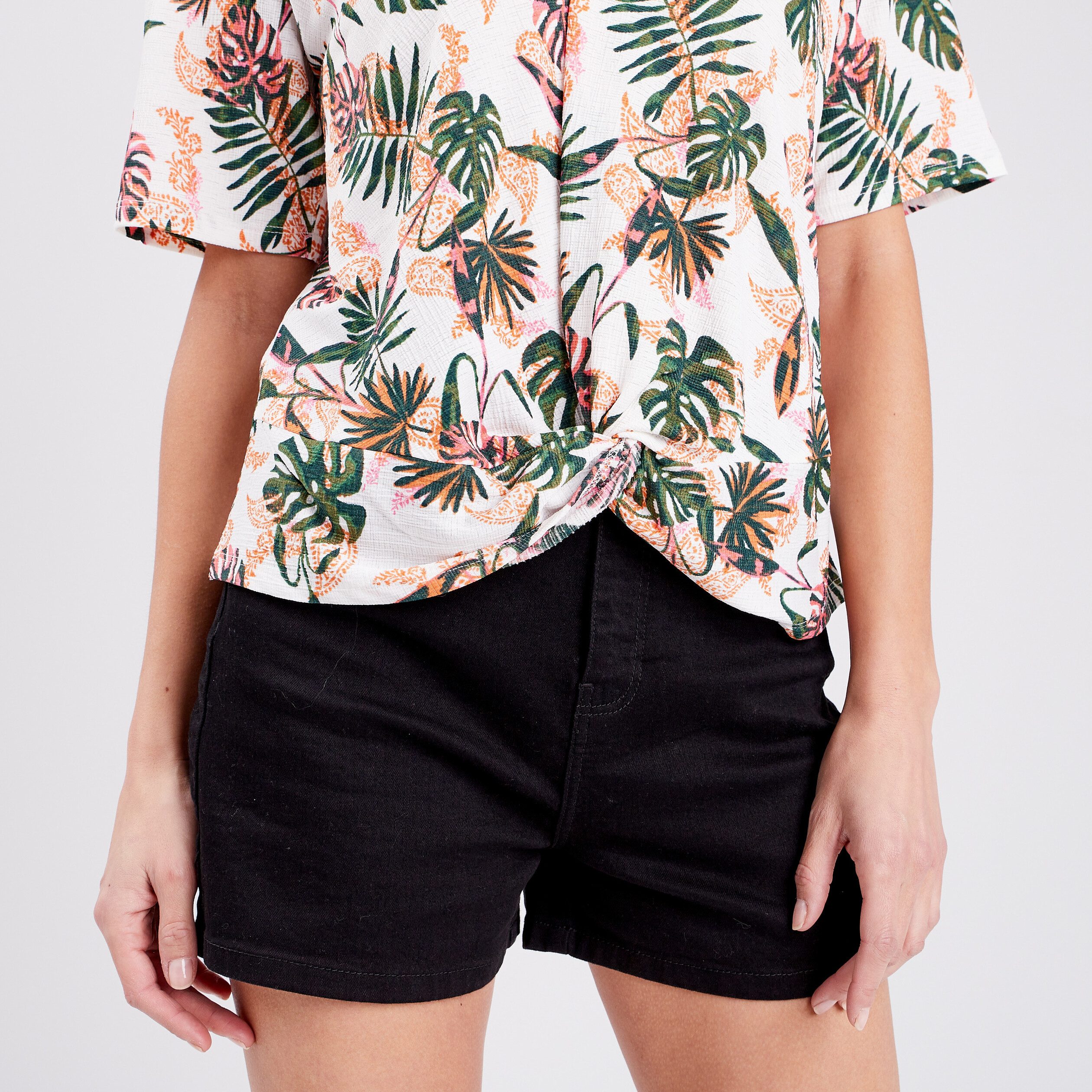 T-shirt manches courtes détail noeud ecru femme | La Halle