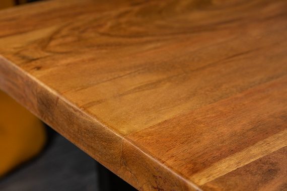 riess-ambiente Couchtisch MAMMUT 110cm honigfarben / schwarz, Wohnzimmer · Massivholz · Baumkante · Metall · Industrial