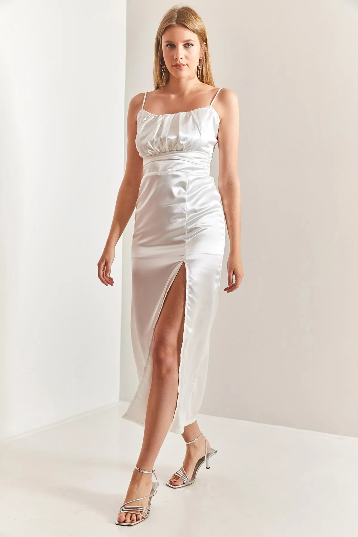 Bianco Lucci  Damenkleid aus Satin mit Seilriemen und Schlitz