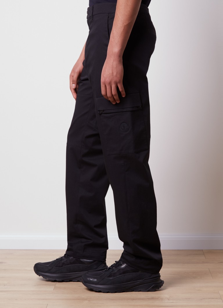 Pantaloni cargo Moncler cu logo și croială recto-court