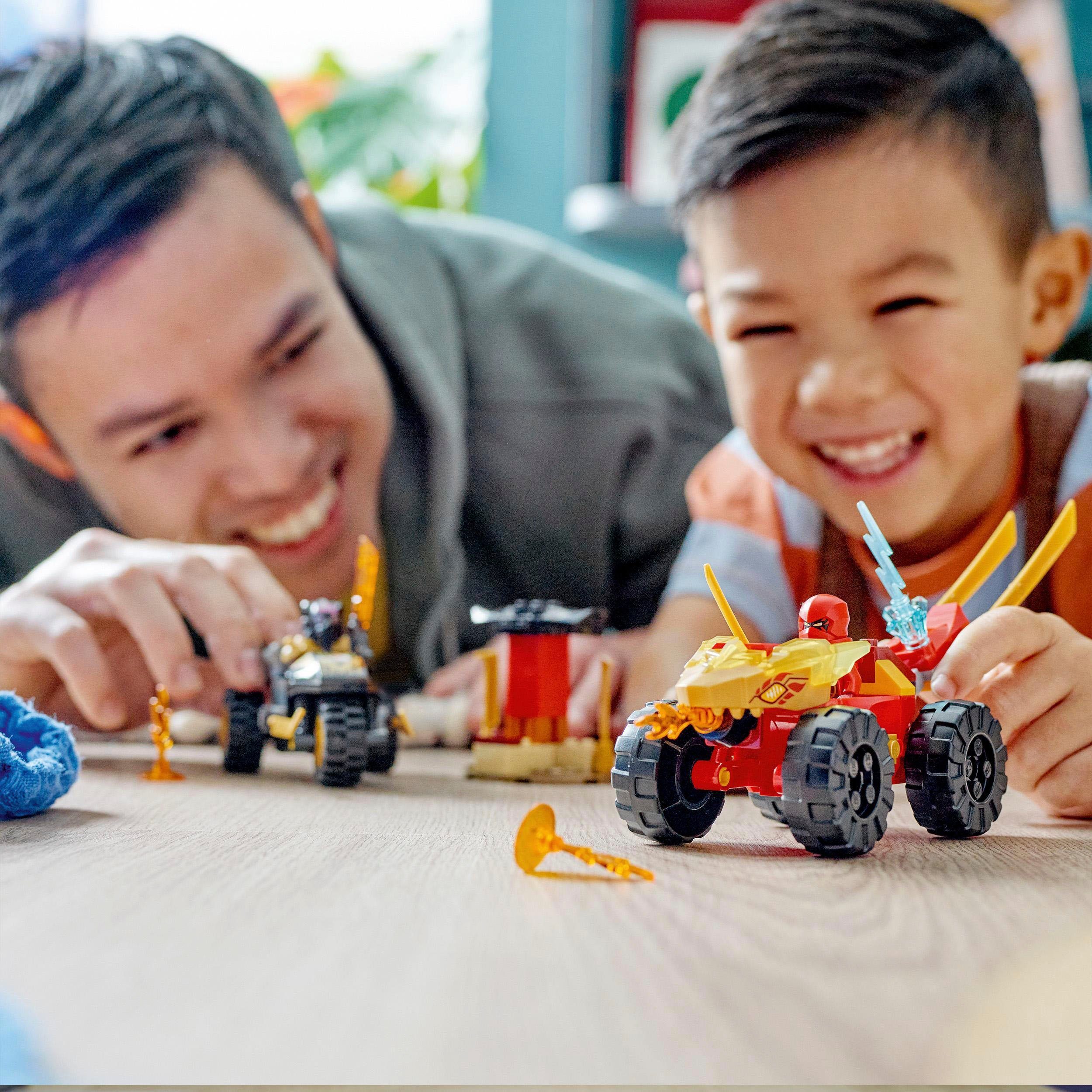 LEGO® Konstruktionsspielsteine Verfolgungsjagd mit Kais Flitzer und Ras' Motorrad (71789), (103 St), LEGO® NINJAGO; Made in Europe