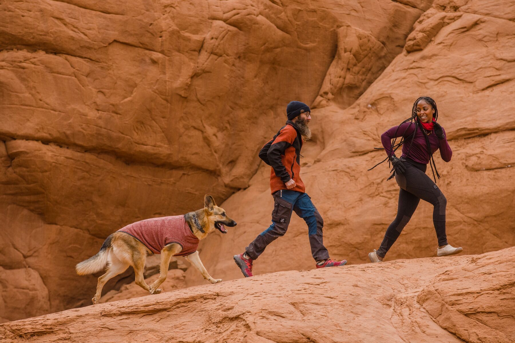 Ruffwear Hundemäntel Ruffwear Hemp Hound™ Sweater rosso M
