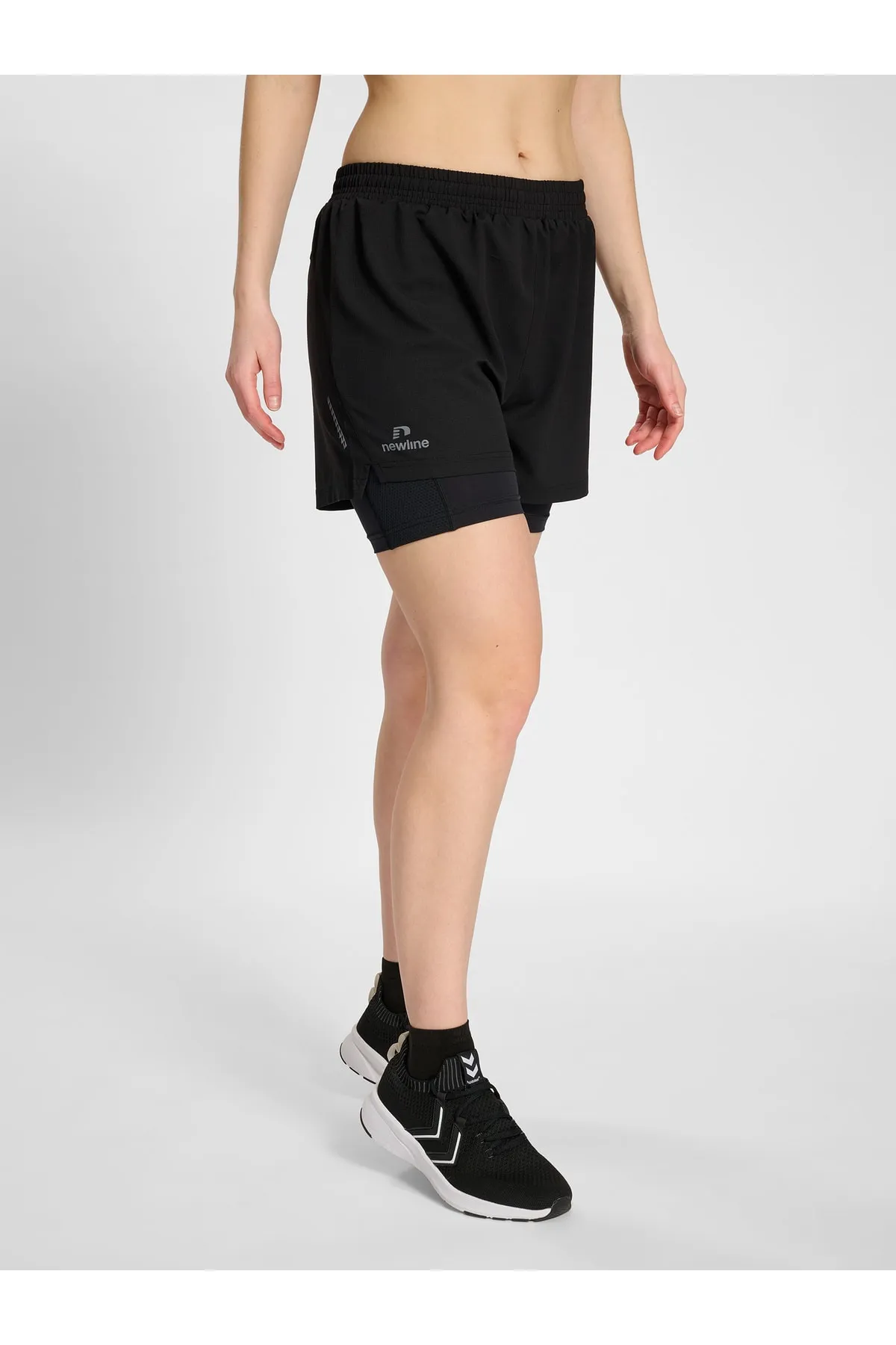 NEWLİNE  Kurze Sporthose - Schwarz - Mittlerer Bund