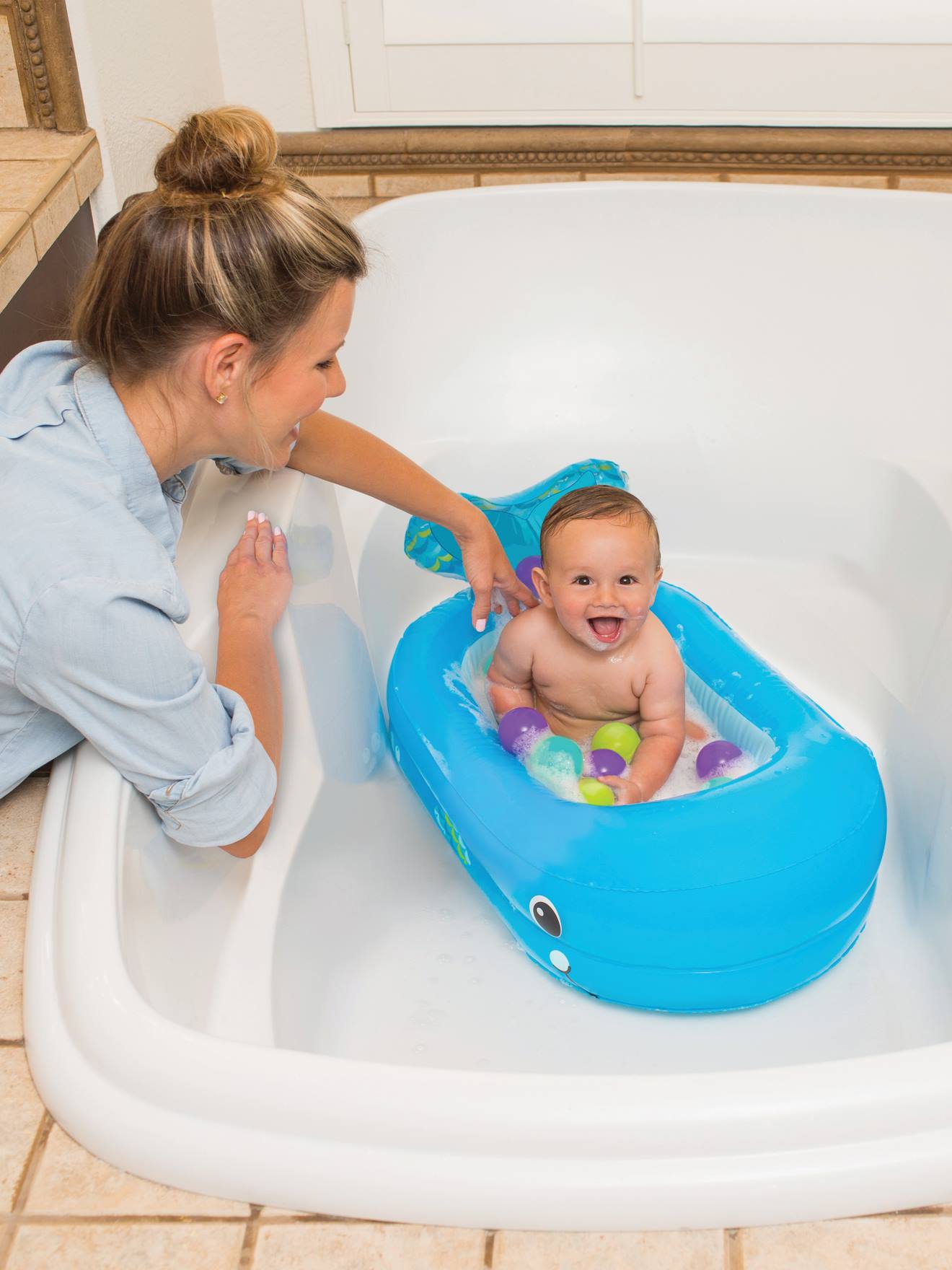 Infantino Aufblasbare Baby Badewanne INFANTINO - blau