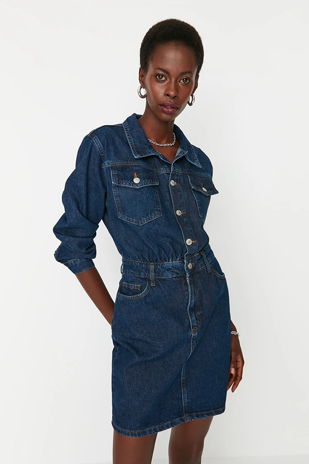 Trendyol Collection  Blaues Mini-Jeanskleid TWOAW23EL00643