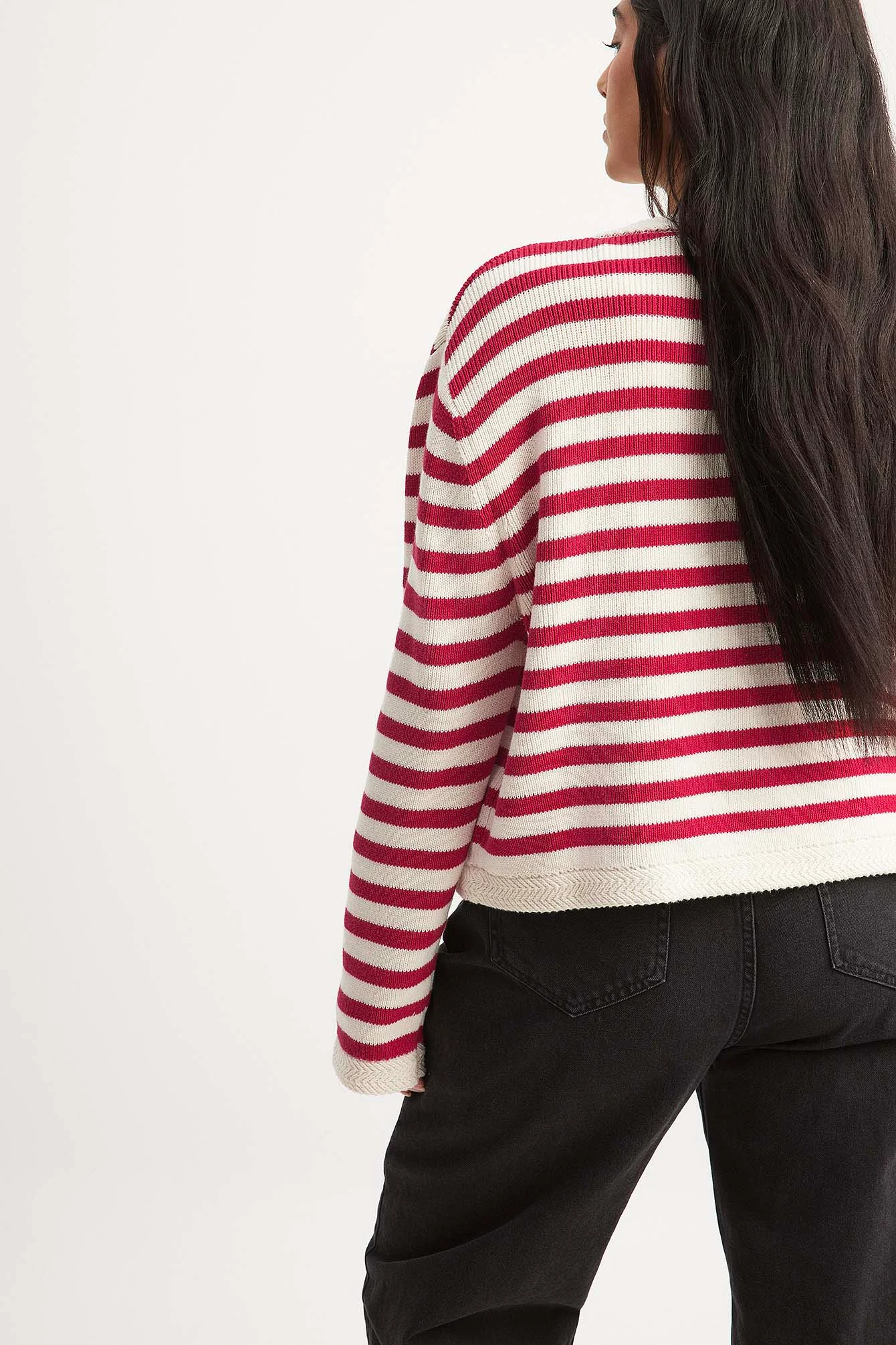 Gestreifte Strickjacke