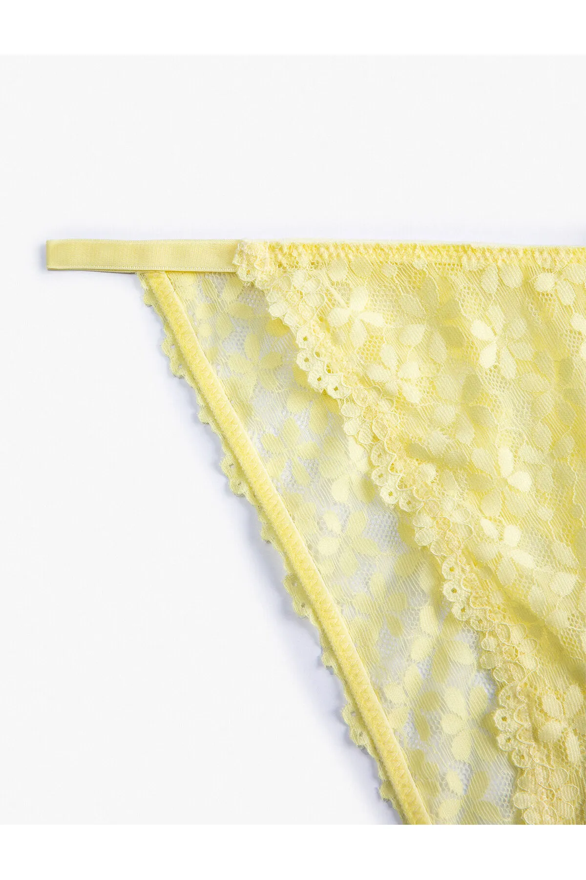 Koton  Brasilianisches Höschen mit Spitze und Blumenmuster, normale Taille