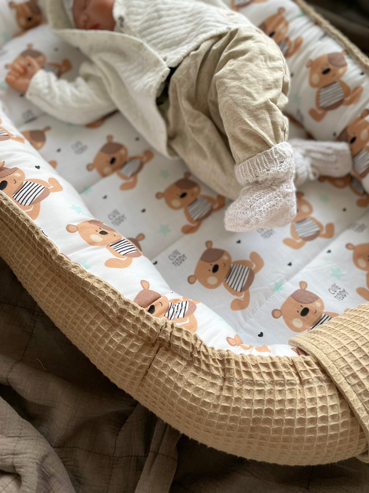 Loolay Bettnestchen TAUPE WAFFELPIQUE Braun TEDDY Baumwolle BABYNEST Babykokon Kokon, (Neugeborene Babyaustattung Reisebett Nestchen SOLO/ o. in Geschenk SETS, 1-tlg., 4 Jahreszeiten ATMUNGSAKTIVER TAUPE WAFFEL), 100% Europäische Stoffe und Kleinseri
