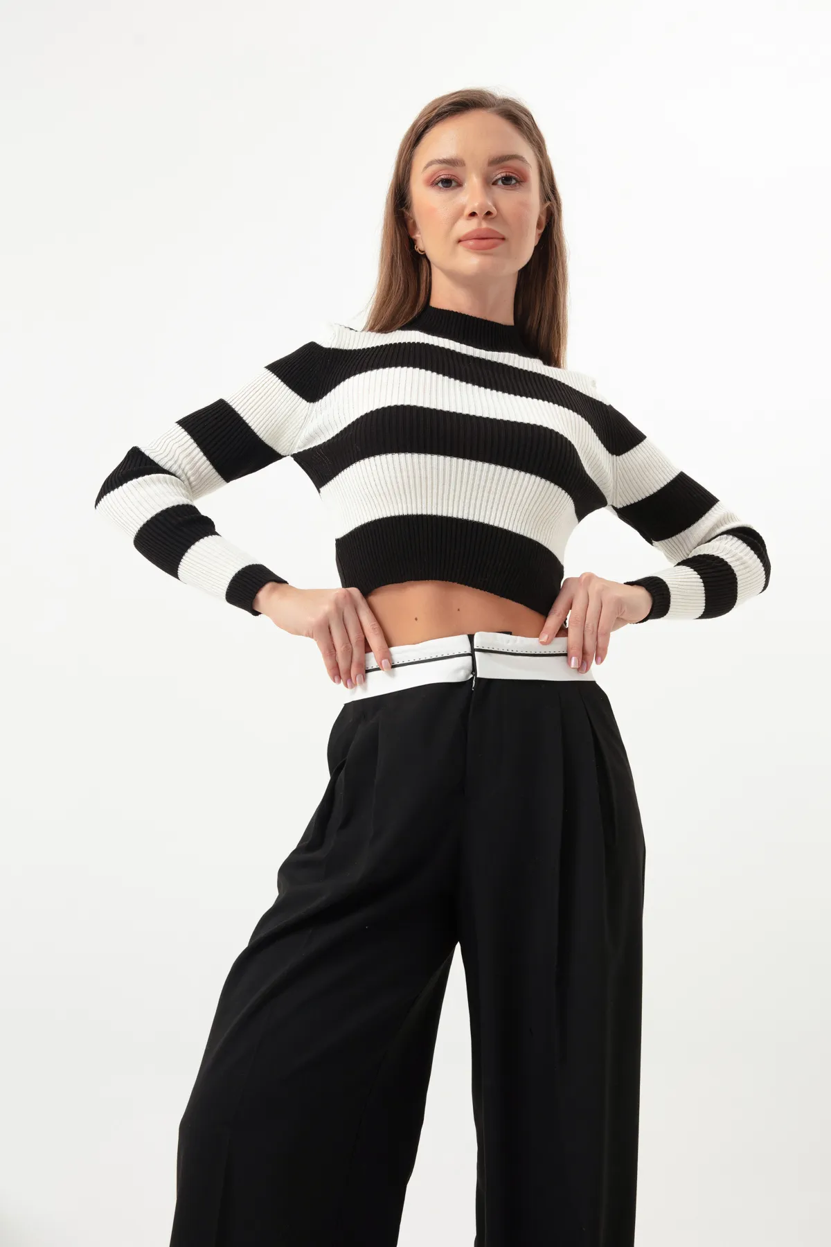 Lafaba  Schwarz gestreifter Crop-Strickpullover aus Lycra für Damen