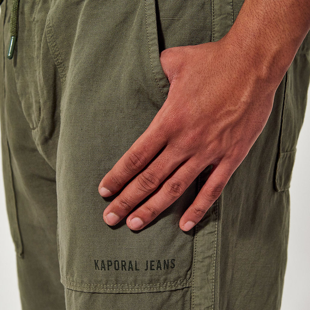 SALON  Pantalon régular kaki Homme