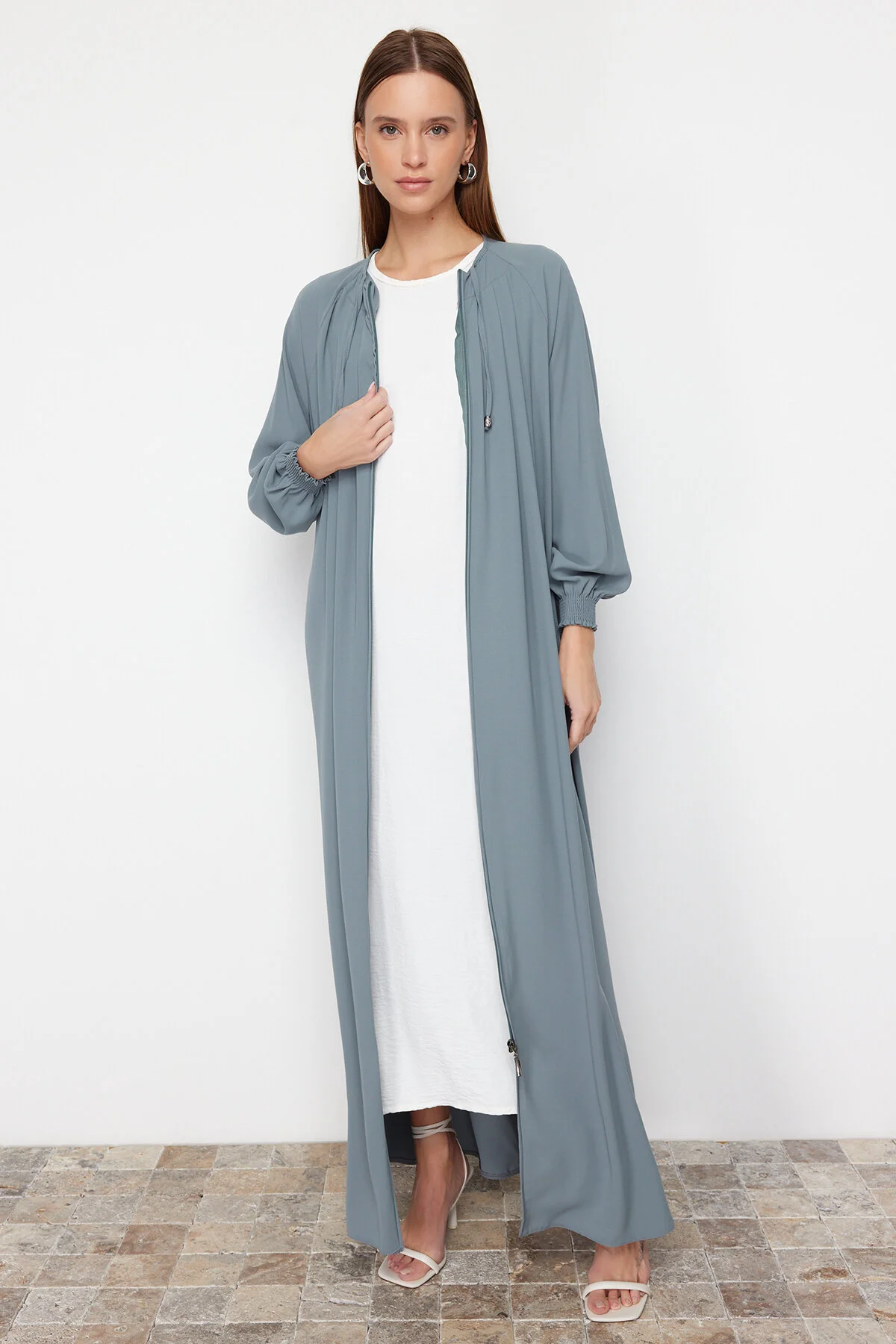 Trendyol Modest  Mintgrünes Mevlana-Modell, gewebte dünne Kreppmütze & Ferace & Abaya TCTSS24KF00023