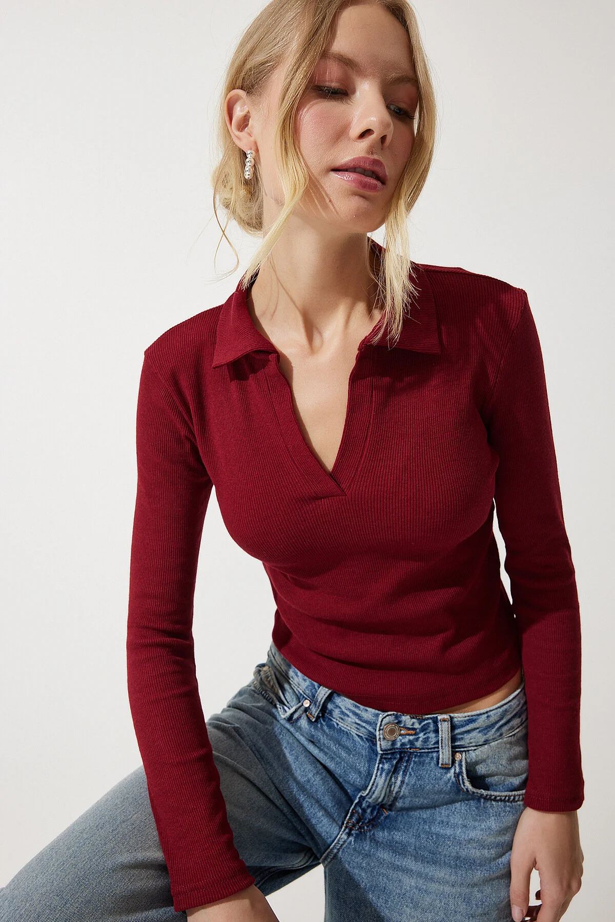 Happiness İstanbul  Burgunderrote schnurgebundene Strickbluse mit Polokragen für Damen GT00111