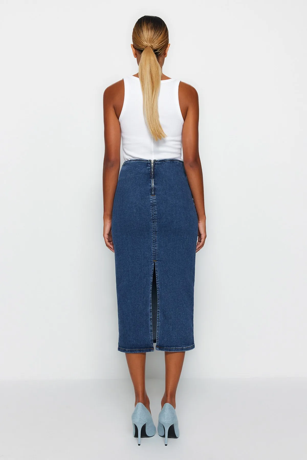 Trendyol Collection  Blauer Midi-Bleistift-Jeansrock mit Ziernähten TWOAW24ET00057