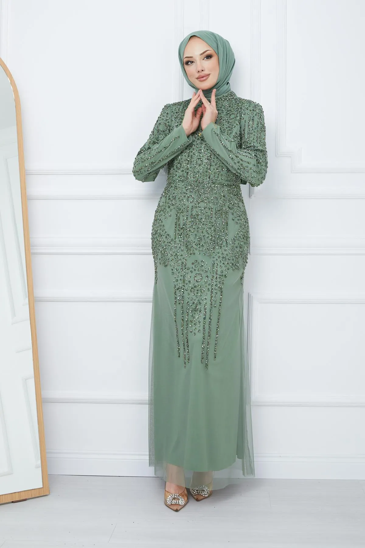 Olcay  Perlen- und juwelenbesetztes Hijab-Abendkleid aus Tüll HELLGRÜN 1663