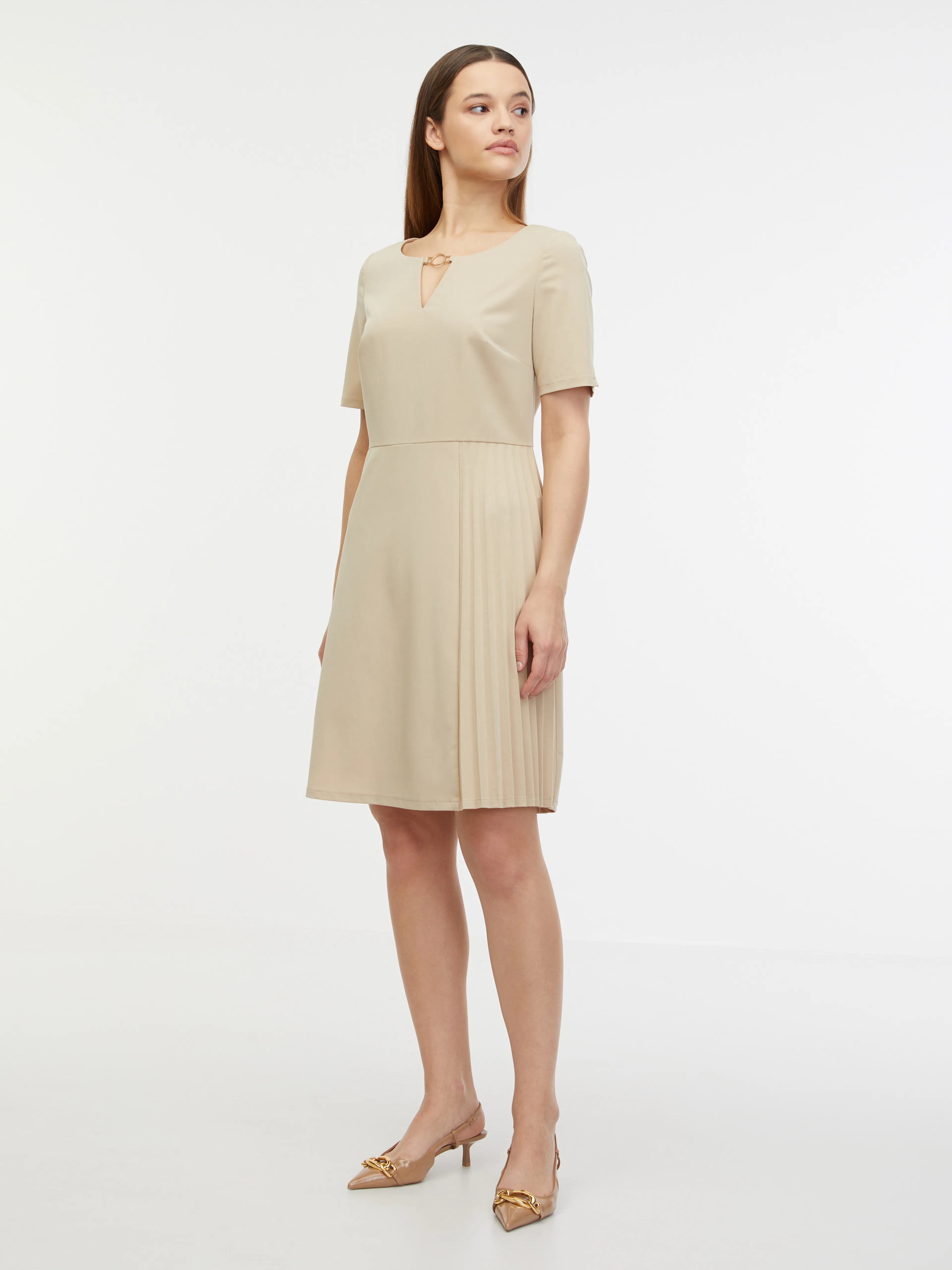 Beigefarbenes Damenkleid ORSAY