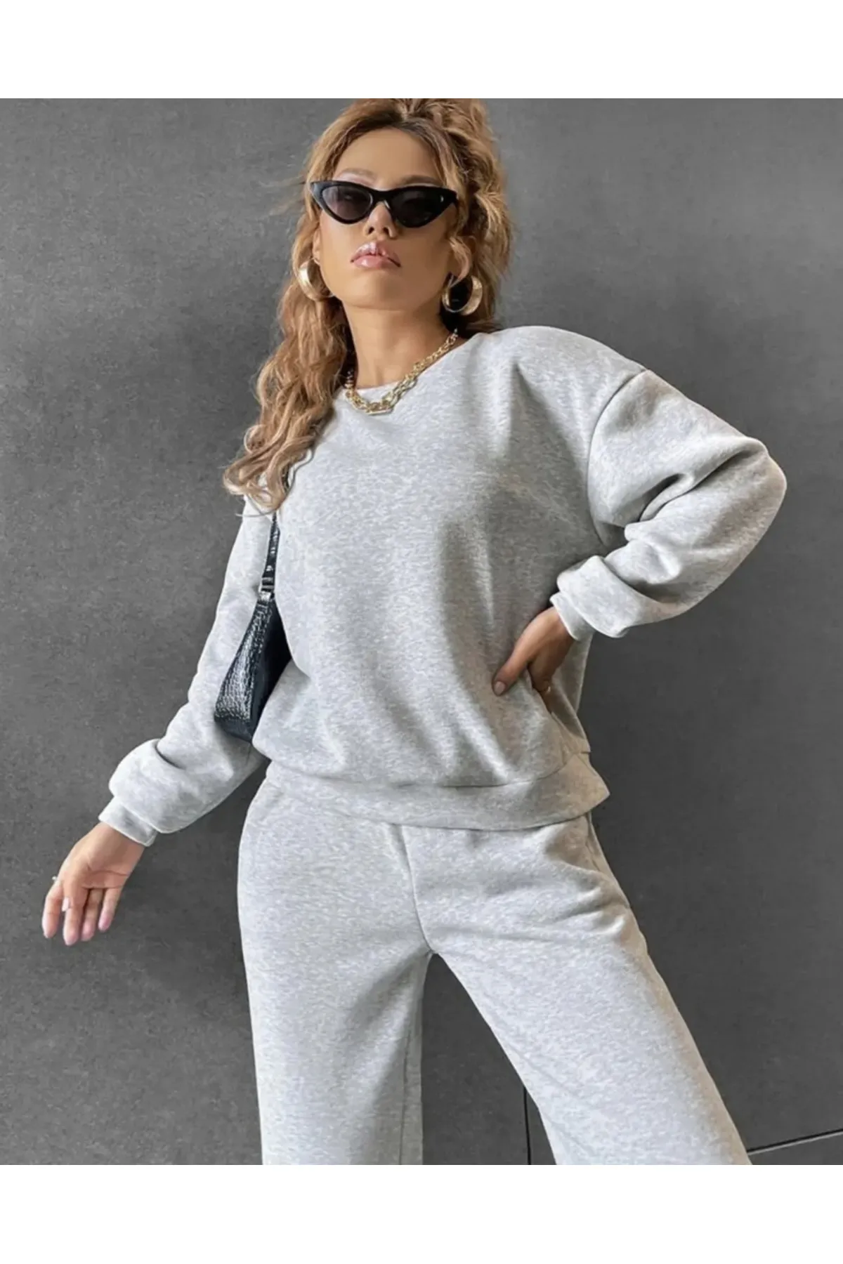 My Blog  Grauer Oversize-Sweatshirt-Jogger-Trainingsanzug
