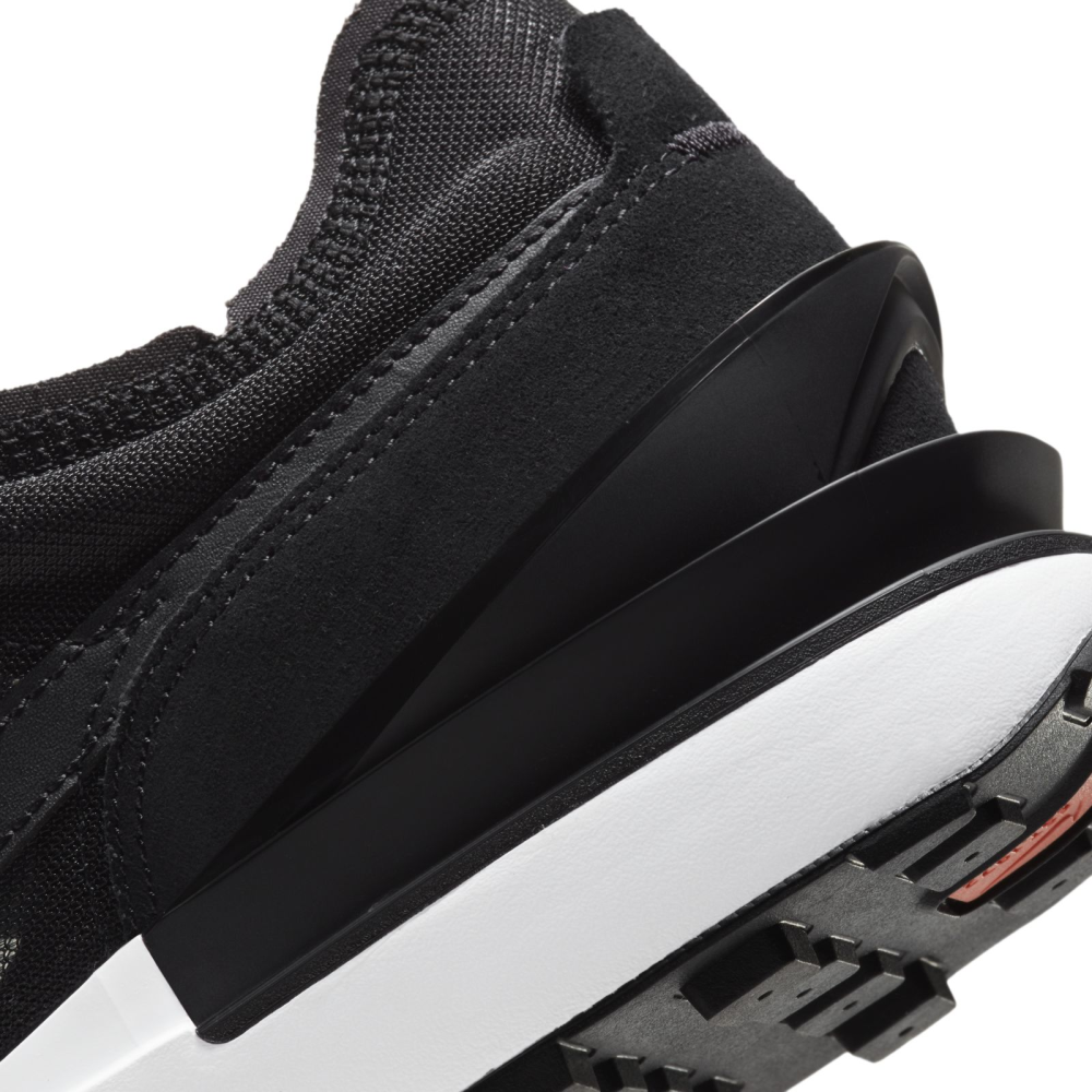 Nike Waffle One DA7995-001 / schwarz