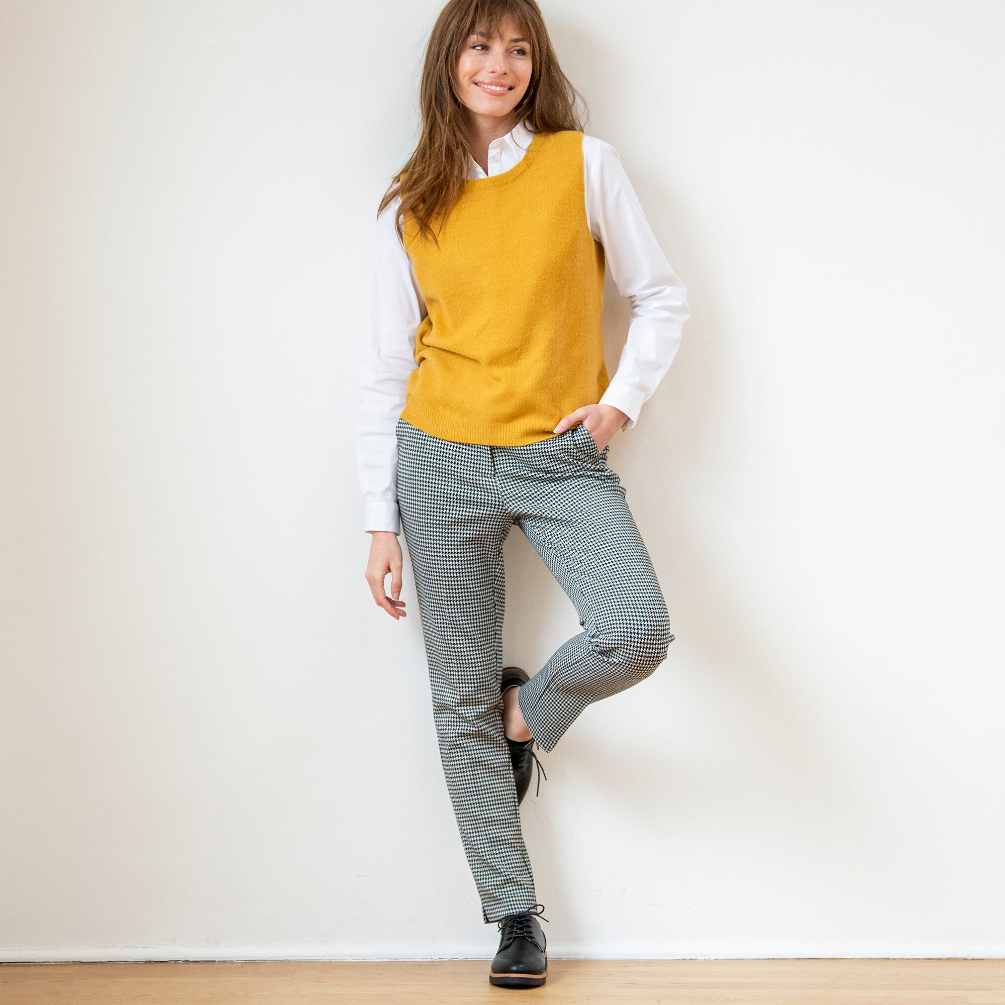 Pantalon fuselé imprimé pied-de-poule