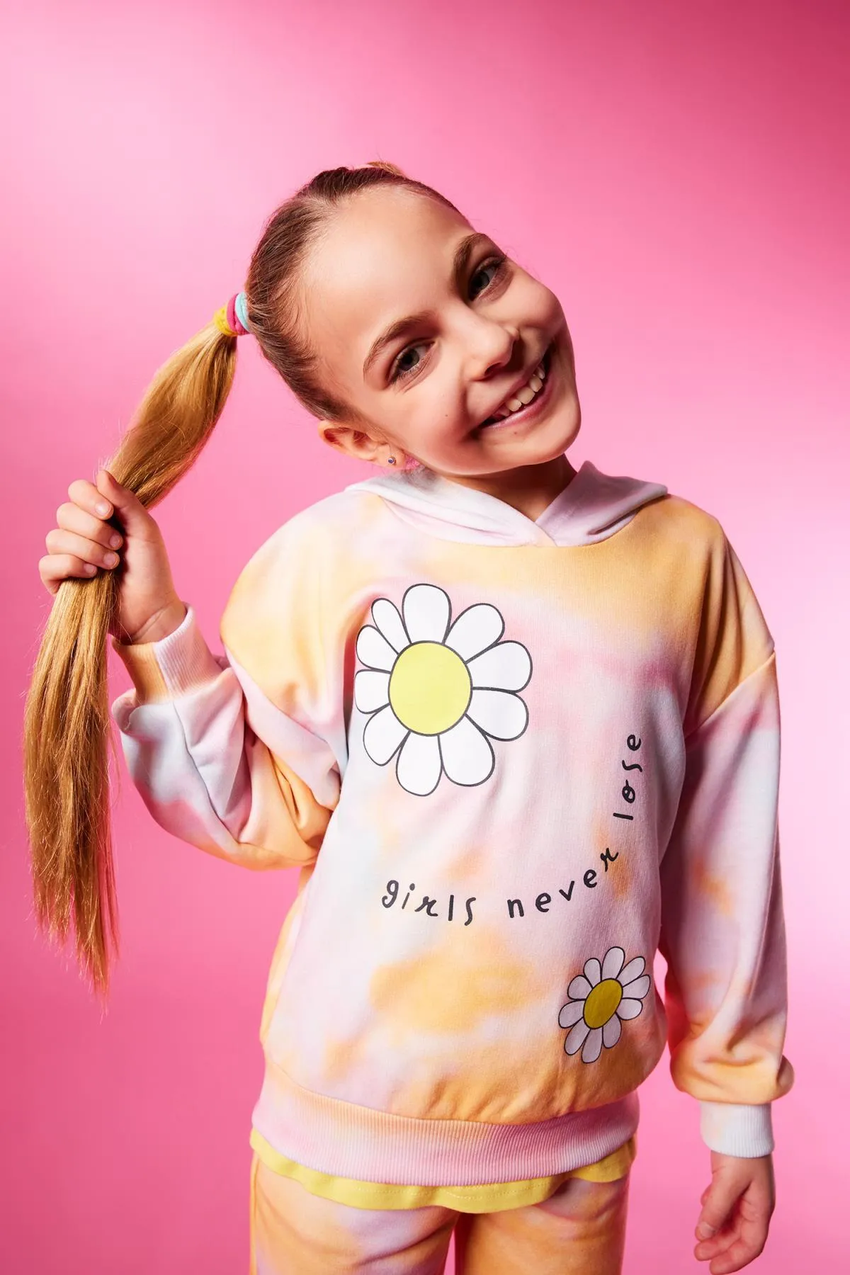DeFacto  Dickes Mädchen-Sweatshirt mit Kapuze und Blumenmuster Z4170a623sp