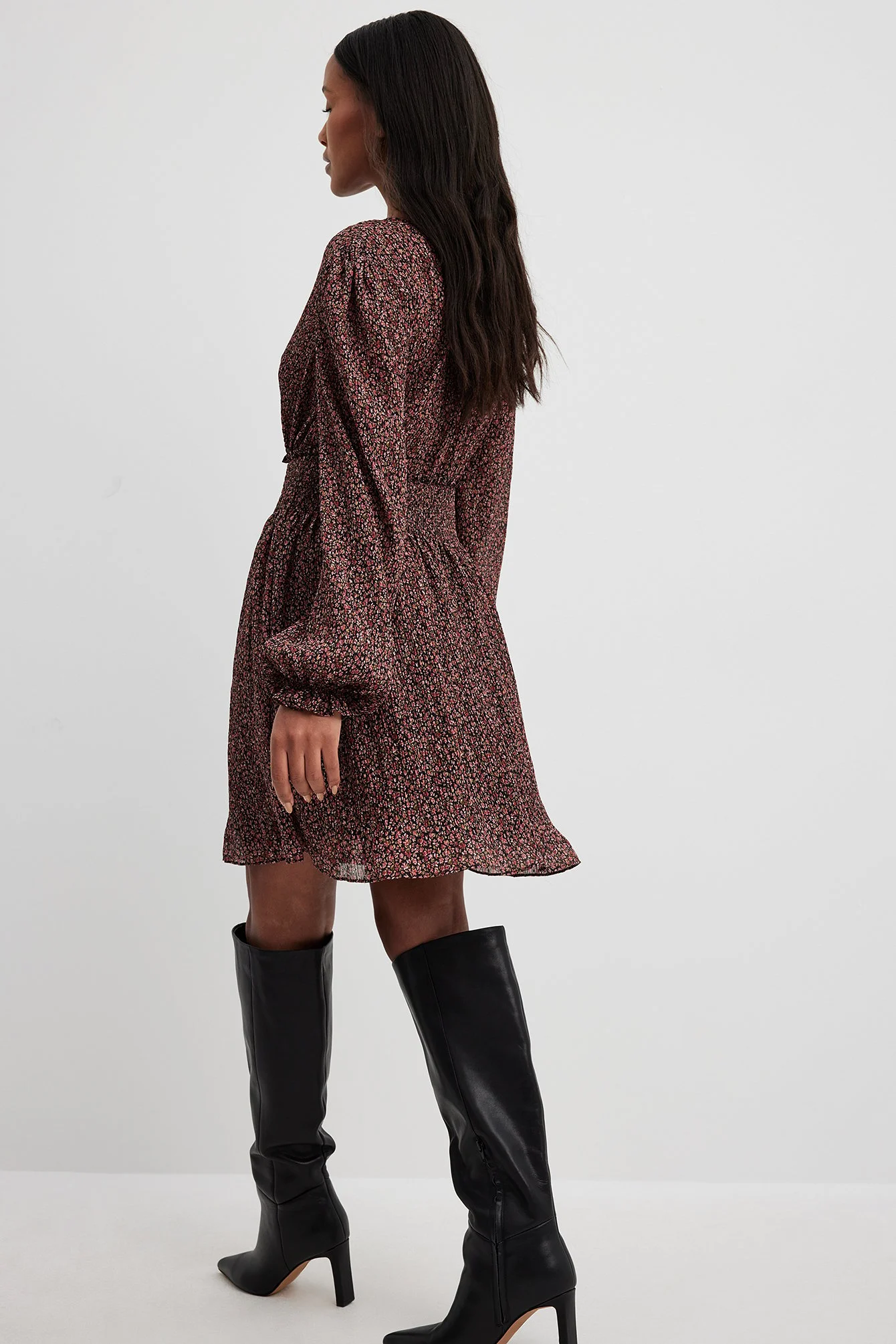 Strukturiertes Kleid mit Smock-Taille