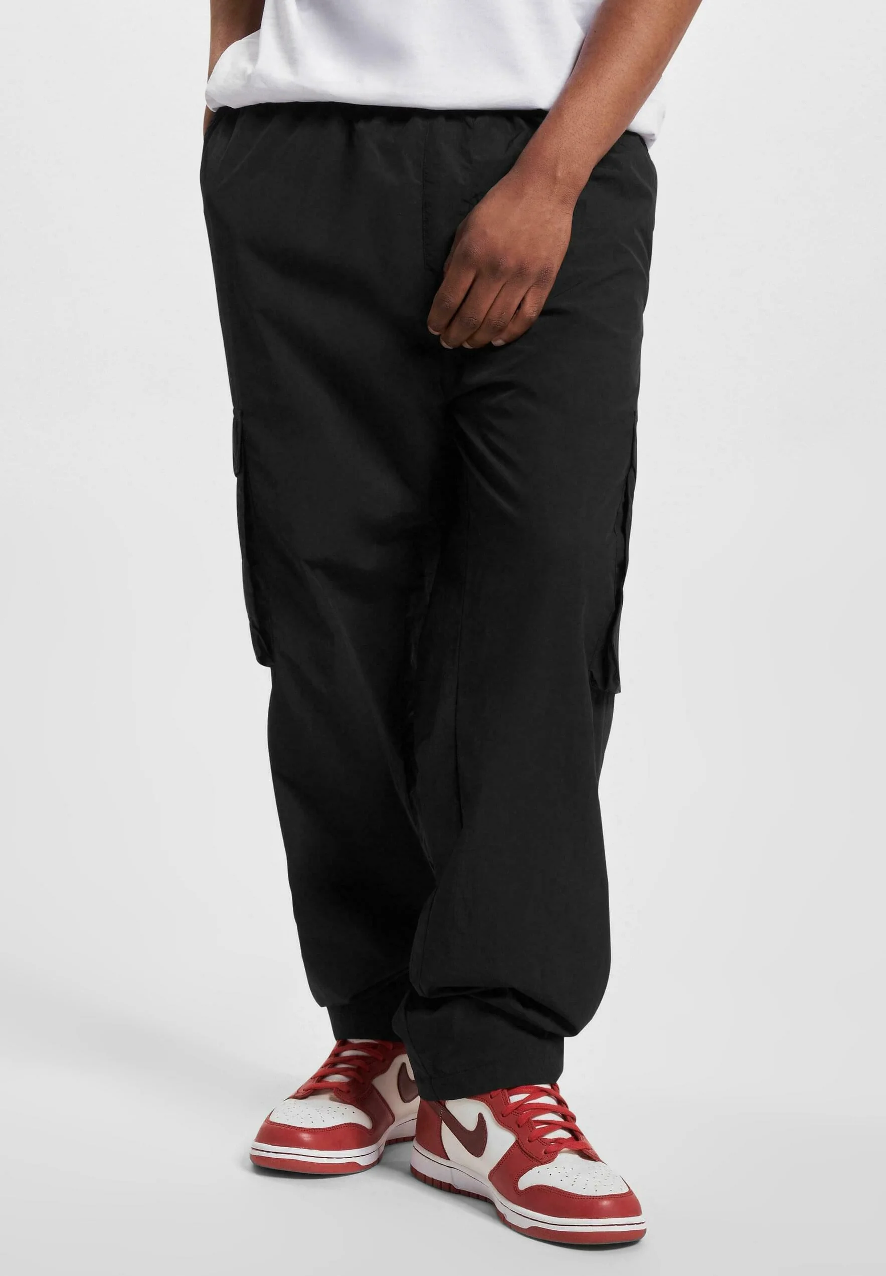 Pantalones cargo ecko unltd.