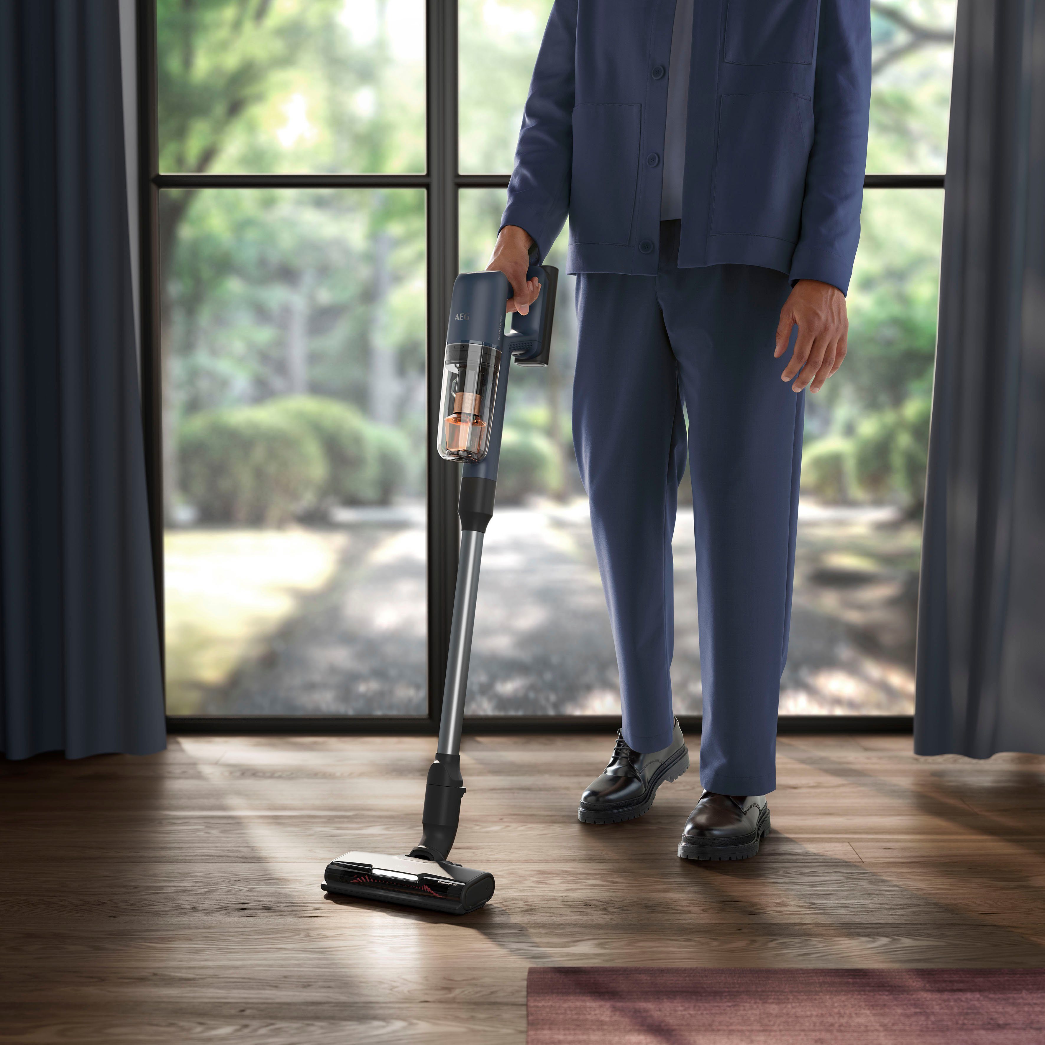 AEG Akku-Hand-und Stielstaubsauger ULTIMATE 7000 (AP71A142XN), beutellos, extrem leicht 2,2 kg, 60 % Recyclingmaterial, bis zu 50 Min. Laufzeit