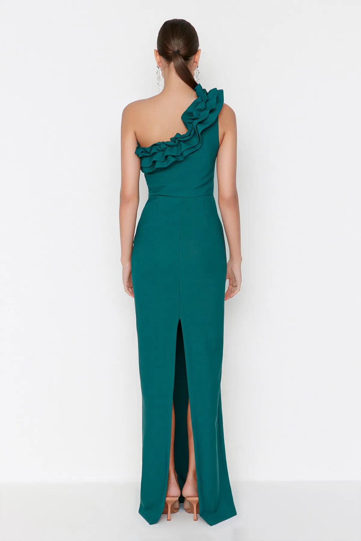 Trendyol Collection  Smaragdgrünes, gewebtes, langes Abendkleid mit Volants TPRSS21AE0044