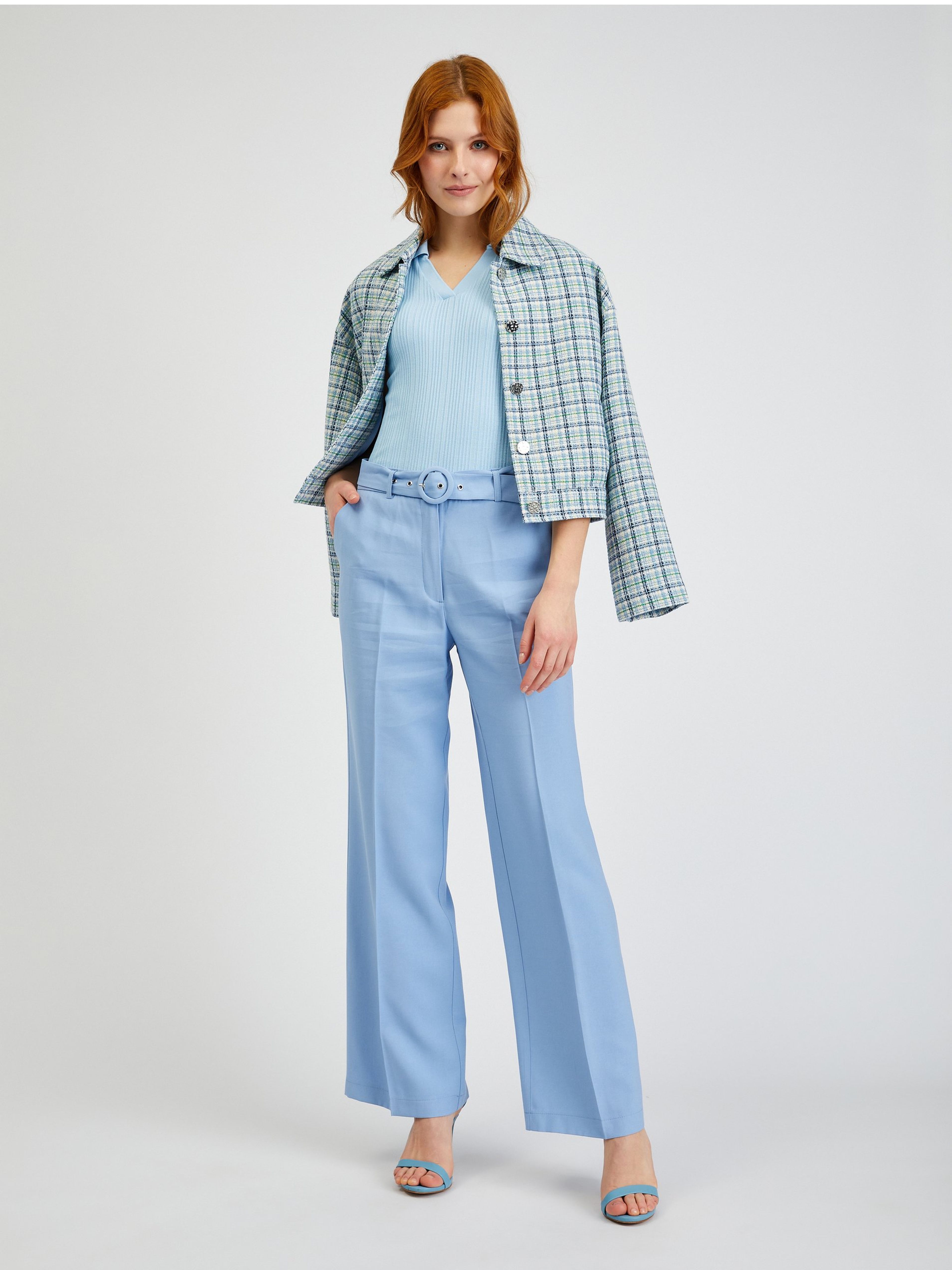 Hellblaue weite Damenhose mit Gürtel ORSAY