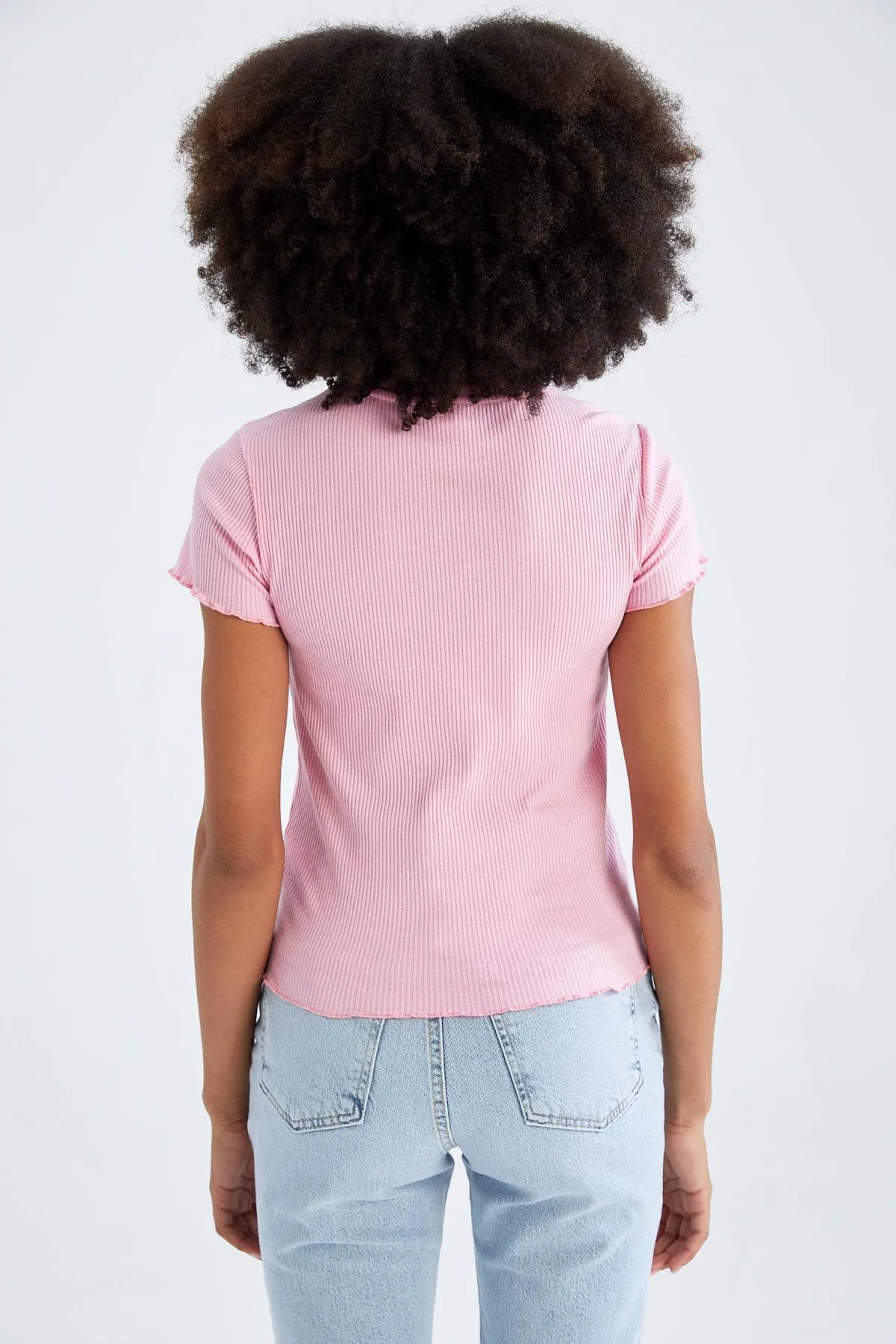 DeFacto  Slim Fit Kurzarm-T-Shirt mit Rundhalsausschnitt K7064az22sm